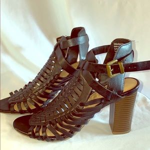 Black Sandal 3.5 heel. ***SOLD***